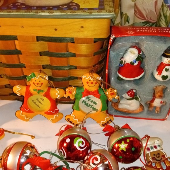 CHRISTMAS TREASURE BASKET FILLED WITH ORNAMENTS - Picture 5 of 15